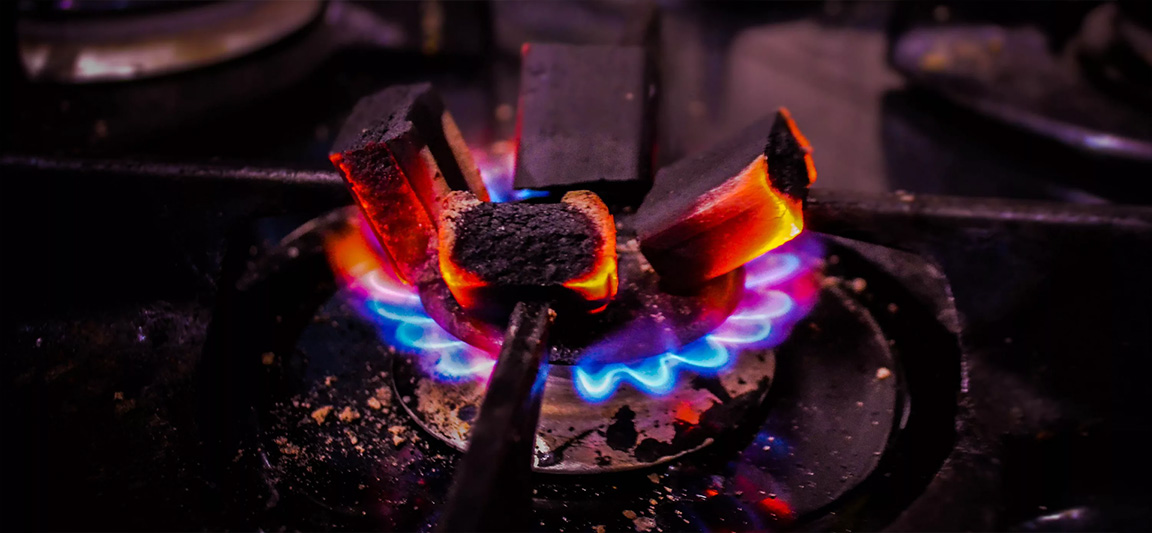 Как разогреть угли для кальяна на газовой плите